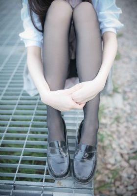 免费看曰批女人的视频_BD英语完整版观看