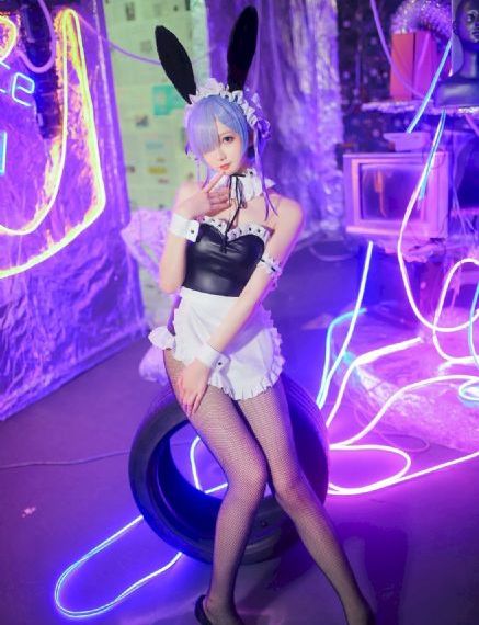 丰满岳乱妇_在线播放高清