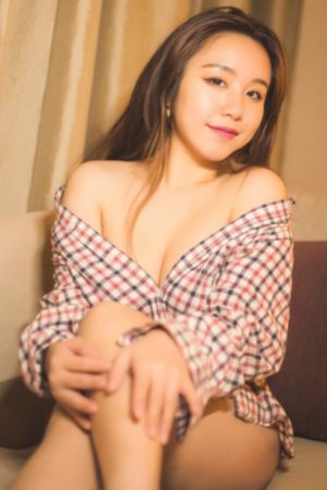 免费看美女被破处视频_超清版蓝光版中文字幕包